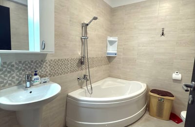 Location d’un appartement lumineux et chaleureux de 2 pièces, Chiajna, Bucarest, Roumanie